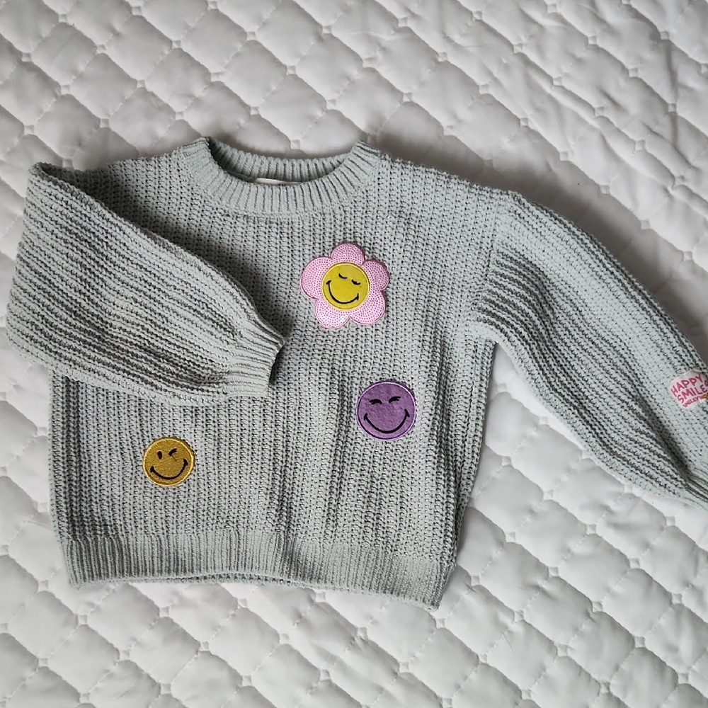 H&M 4/6Y Smileyworld Sweater